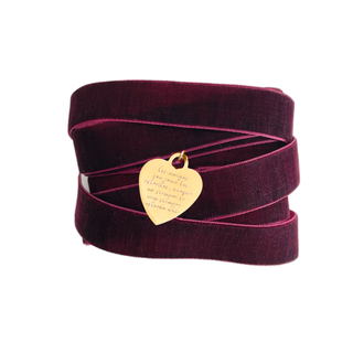 Charm Corazón Lazo Granate Gold